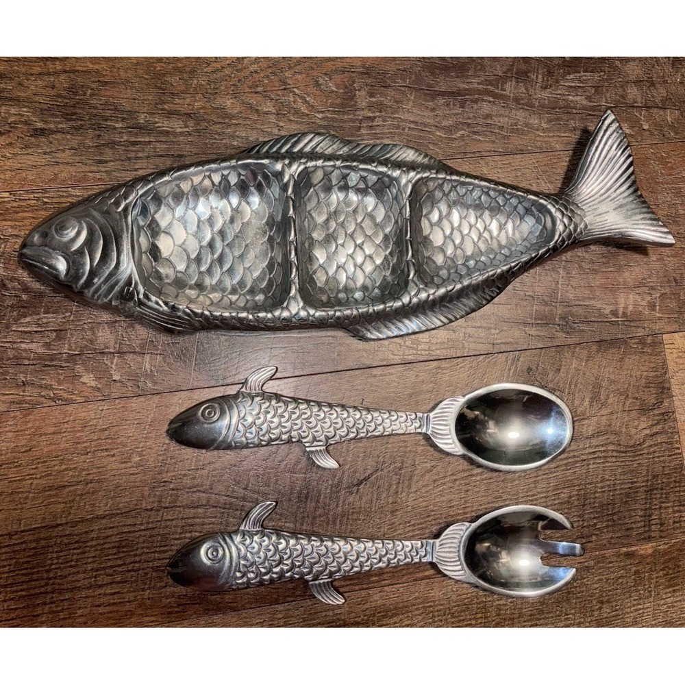 19 x 6 inch Cast Aluminum Fish Shaped 3-Section Serving Tray And utensils
